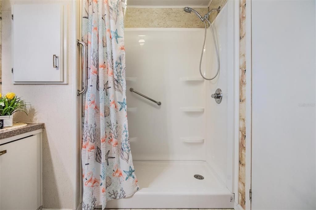 Active With Contract: $150,000 (2 beds, 2 baths, 1104 Square Feet)