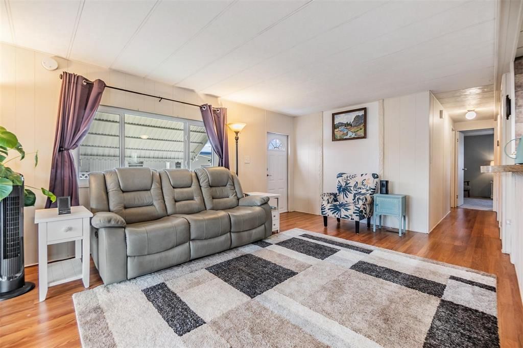 Active With Contract: $150,000 (2 beds, 2 baths, 1104 Square Feet)