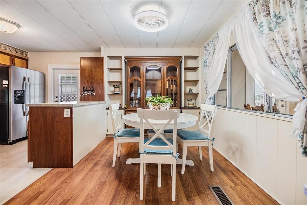 Active With Contract: $150,000 (2 beds, 2 baths, 1104 Square Feet)