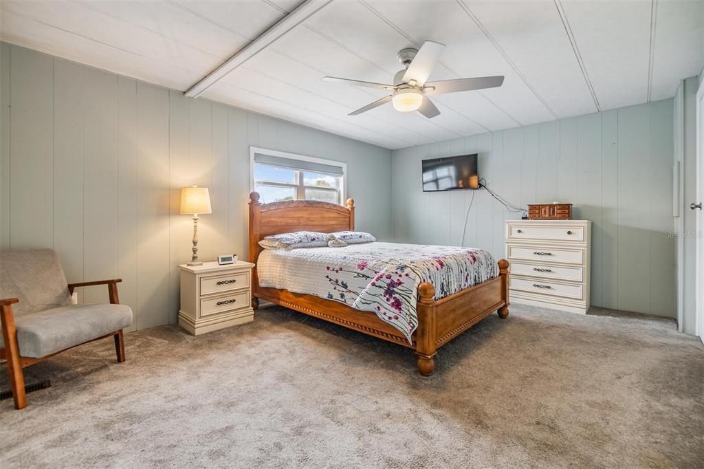 Active With Contract: $150,000 (2 beds, 2 baths, 1104 Square Feet)