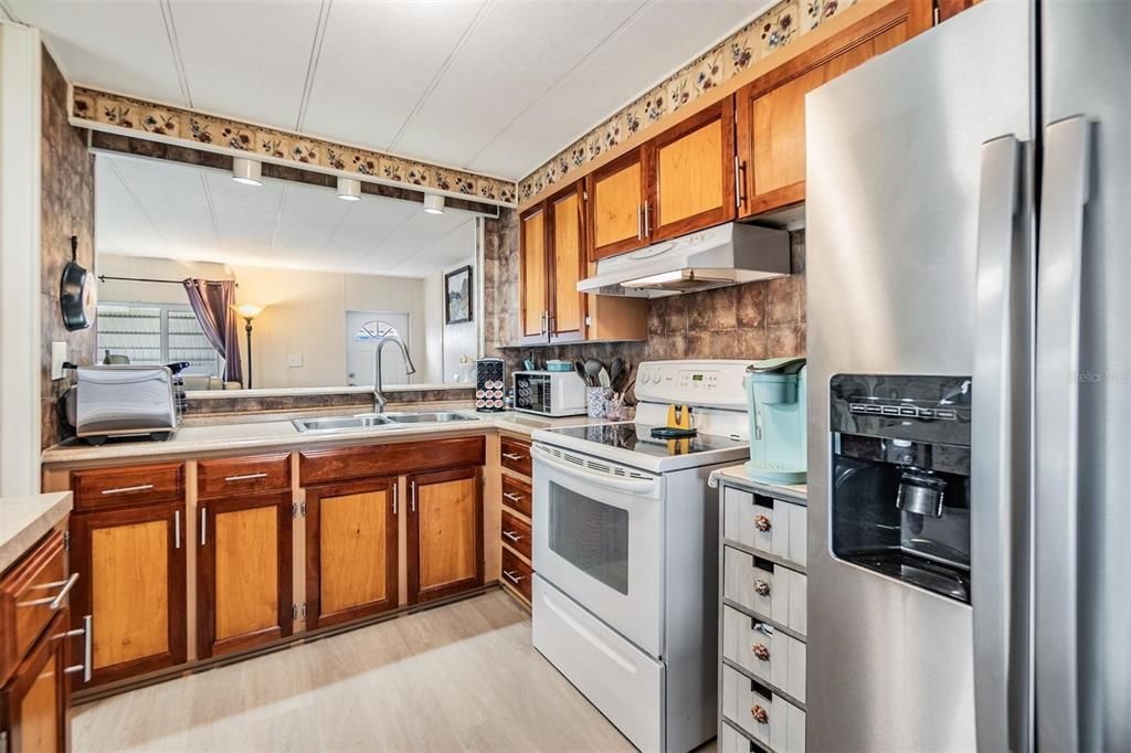 Active With Contract: $150,000 (2 beds, 2 baths, 1104 Square Feet)