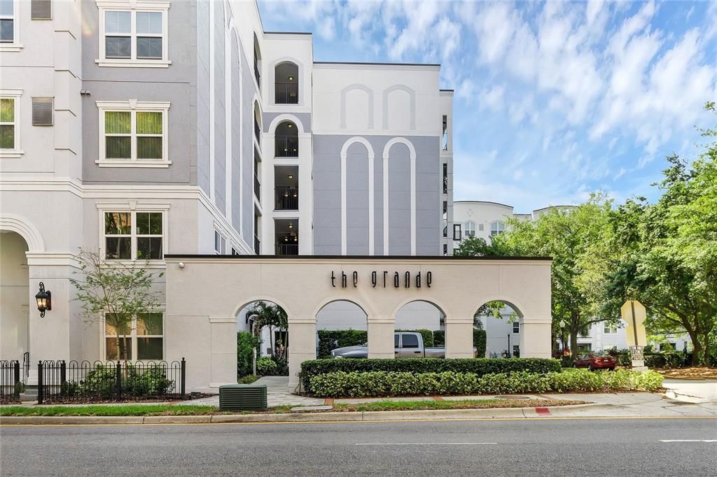 For Sale: $259,000 (2 beds, 2 baths, 1215 Square Feet)