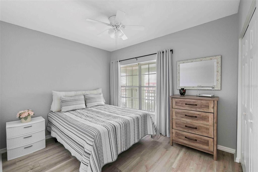 Active With Contract: $158,620 (3 beds, 2 baths, 1293 Square Feet)
