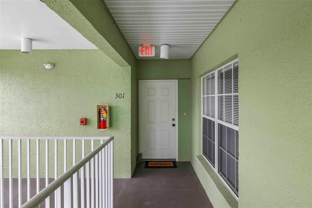 Active With Contract: $158,620 (3 beds, 2 baths, 1293 Square Feet)