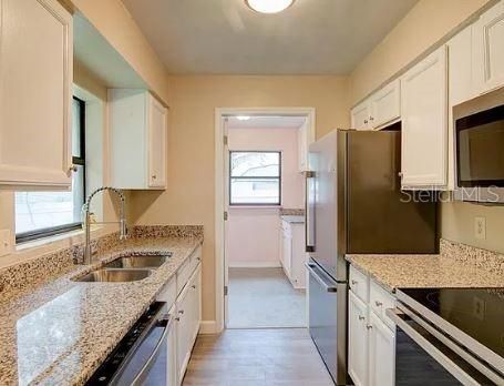 出租: $1,850 (2 贝兹, 1 浴室, 1104 平方英尺)