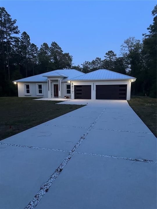 En Venta: $699,999 (4 camas, 2 baños, 2284 Pies cuadrados)