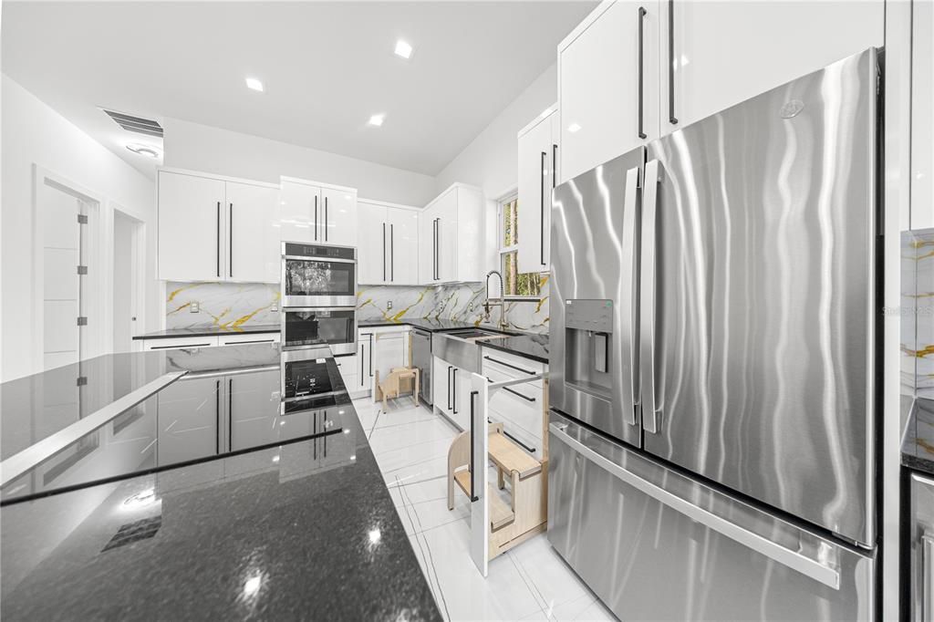 En Venta: $699,999 (4 camas, 2 baños, 2284 Pies cuadrados)