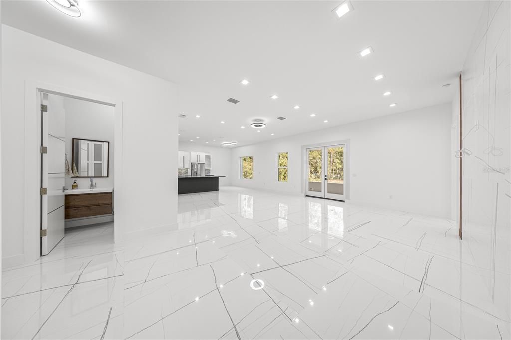 En Venta: $699,999 (4 camas, 2 baños, 2284 Pies cuadrados)