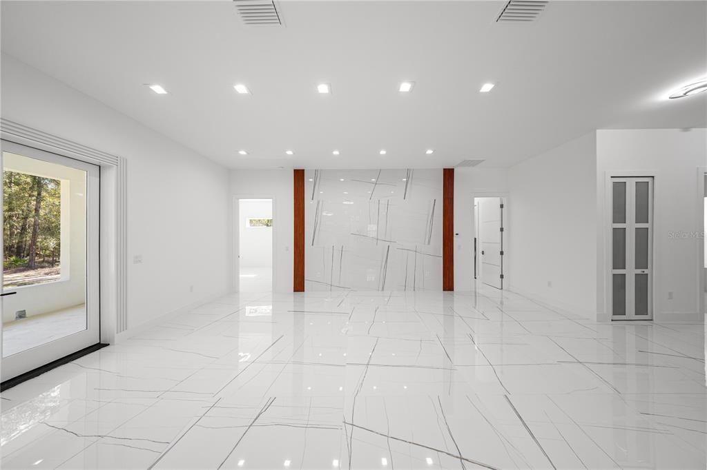 En Venta: $699,999 (4 camas, 2 baños, 2284 Pies cuadrados)