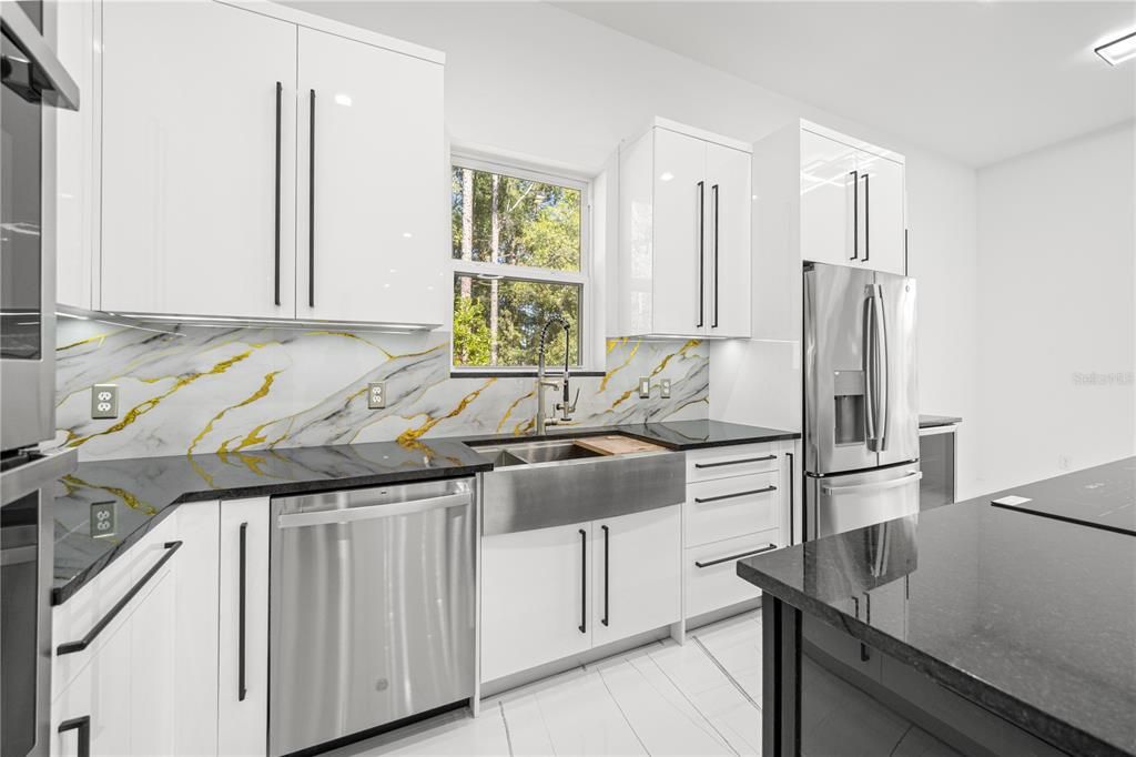 En Venta: $699,999 (4 camas, 2 baños, 2284 Pies cuadrados)