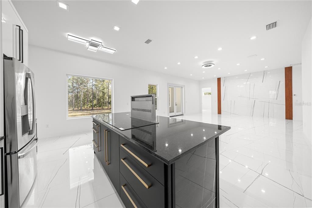 En Venta: $699,999 (4 camas, 2 baños, 2284 Pies cuadrados)