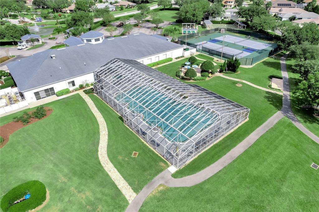 Под контрактом: $349,800 (3 спален, 2 ванн, 1901 Квадратных фут)