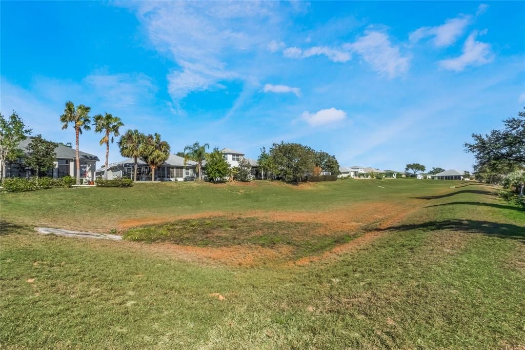 Под контрактом: $349,800 (3 спален, 2 ванн, 1901 Квадратных фут)