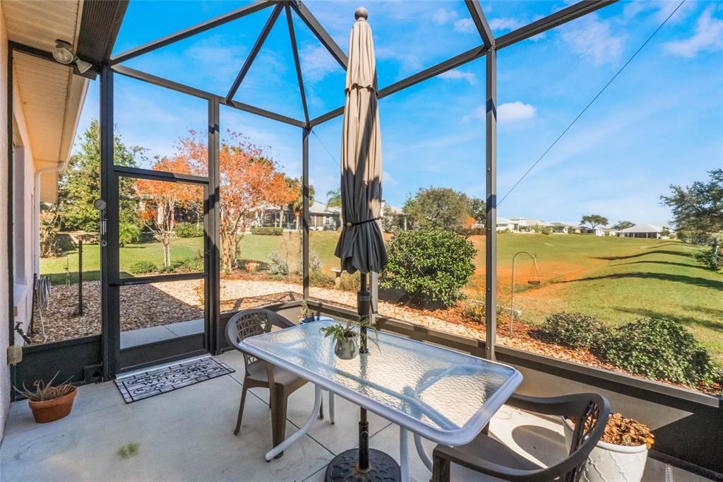 Под контрактом: $349,800 (3 спален, 2 ванн, 1901 Квадратных фут)