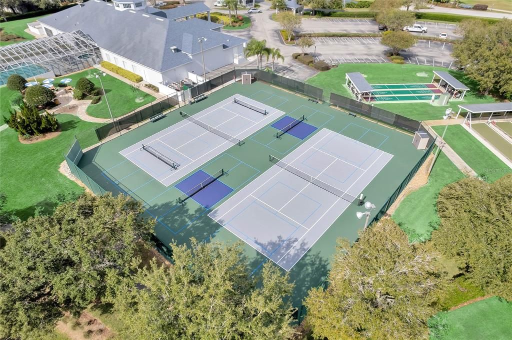 Под контрактом: $349,800 (3 спален, 2 ванн, 1901 Квадратных фут)