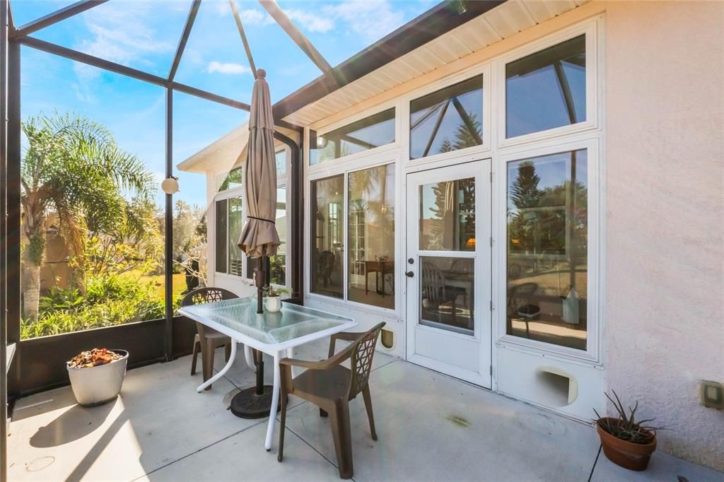 Под контрактом: $349,800 (3 спален, 2 ванн, 1901 Квадратных фут)