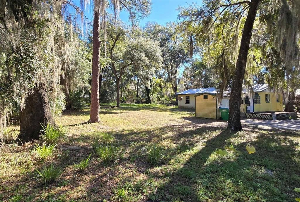 Activo con contrato: $129,900 (3 camas, 1 baños, 1102 Pies cuadrados)