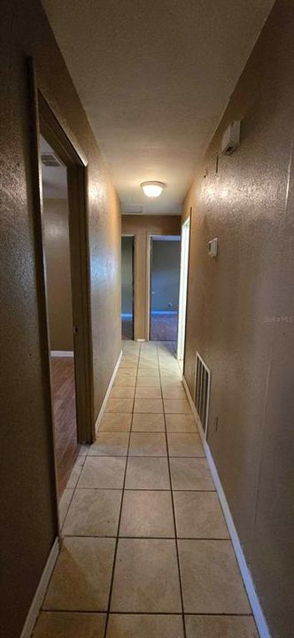 Activo con contrato: $129,900 (3 camas, 1 baños, 1102 Pies cuadrados)