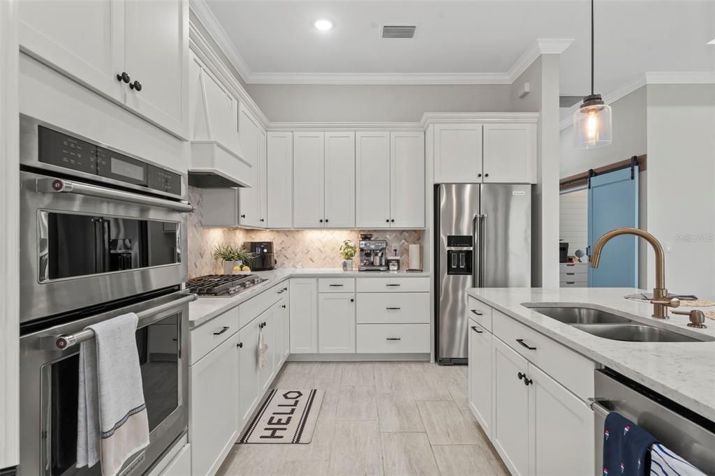 For Rent: $7,000 (3 beds, 2 baths, 2055 Square Feet)