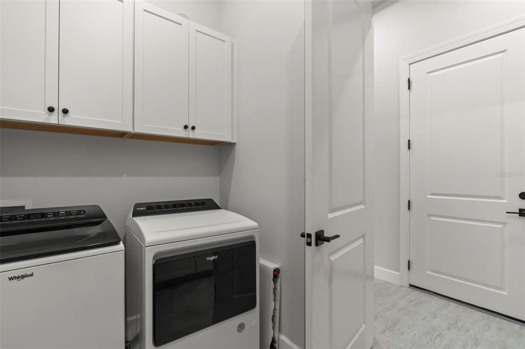 For Rent: $7,000 (3 beds, 2 baths, 2055 Square Feet)