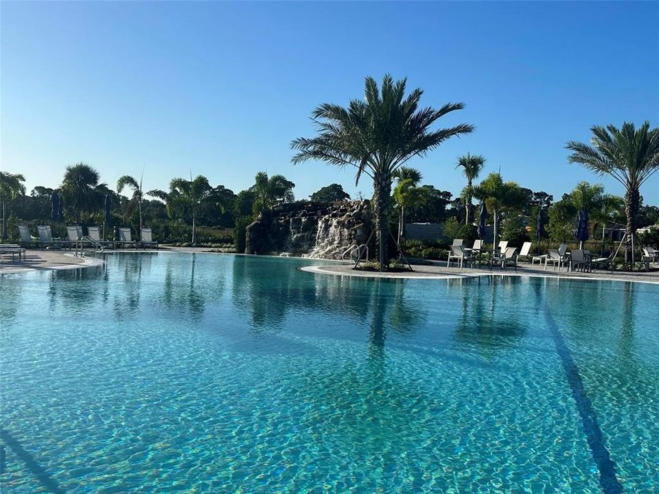 For Rent: $7,000 (3 beds, 2 baths, 2055 Square Feet)