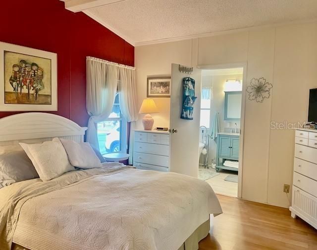 Active With Contract: $198,500 (2 beds, 2 baths, 1508 Square Feet)