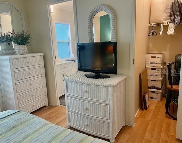 Active With Contract: $198,500 (2 beds, 2 baths, 1508 Square Feet)