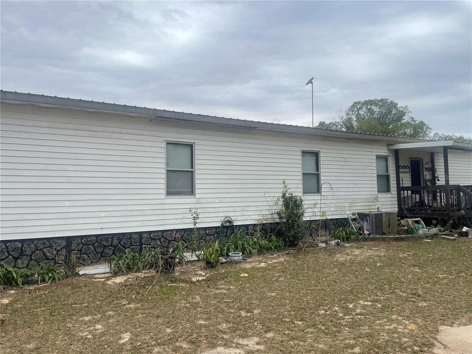 Recently Sold: $139,000 (3 beds, 3 baths, 1582 Square Feet)