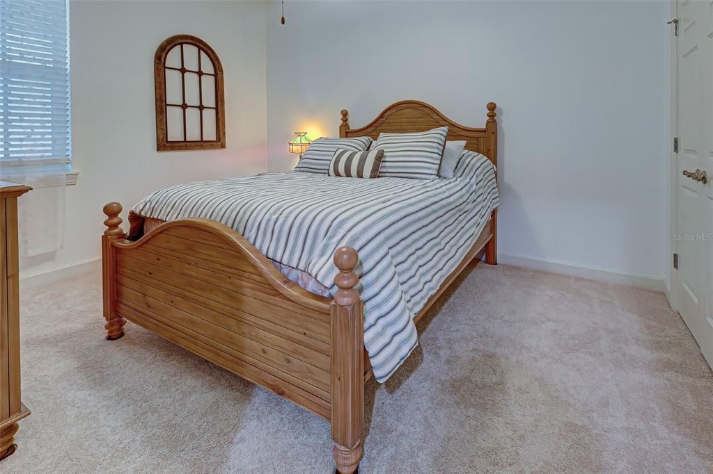 For Sale: $260,000 (3 beds, 2 baths, 1729 Square Feet)