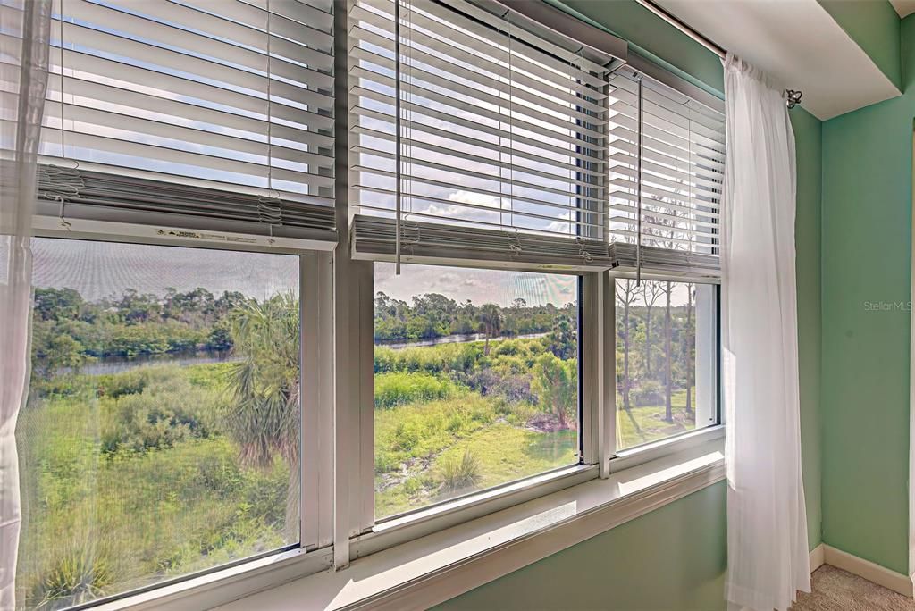 For Sale: $260,000 (3 beds, 2 baths, 1729 Square Feet)