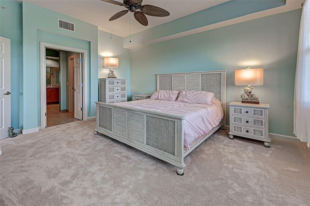 For Sale: $260,000 (3 beds, 2 baths, 1729 Square Feet)