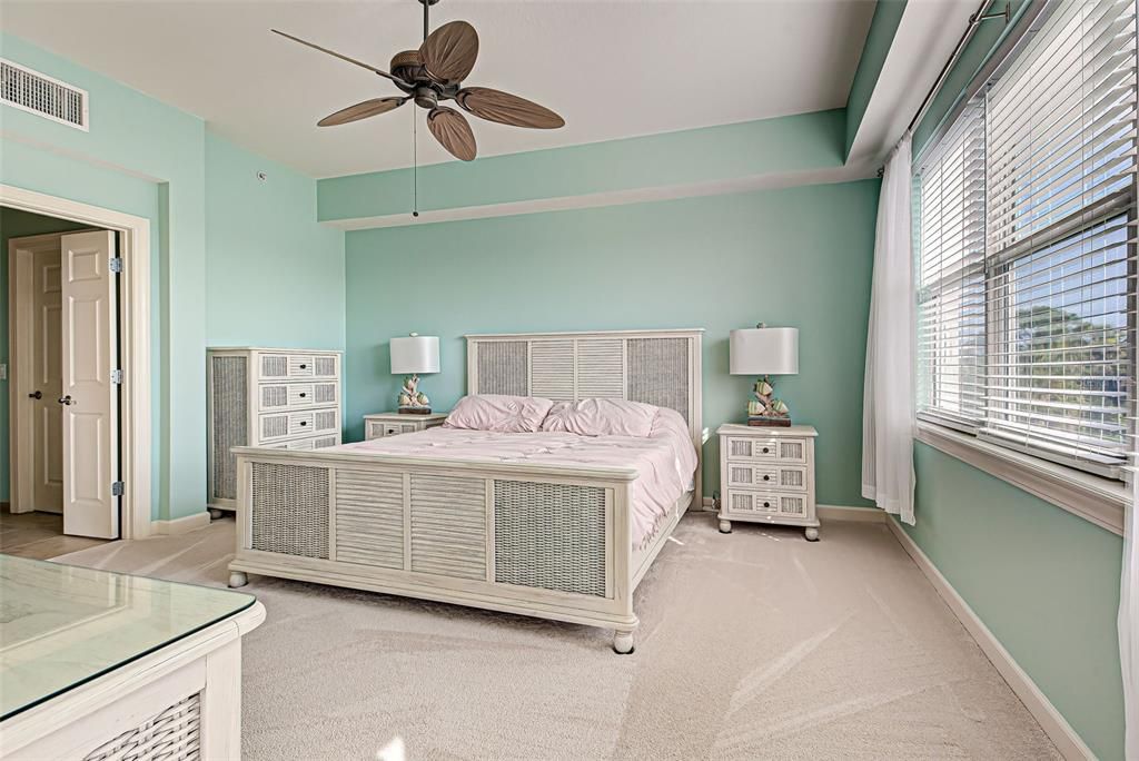 For Sale: $260,000 (3 beds, 2 baths, 1729 Square Feet)