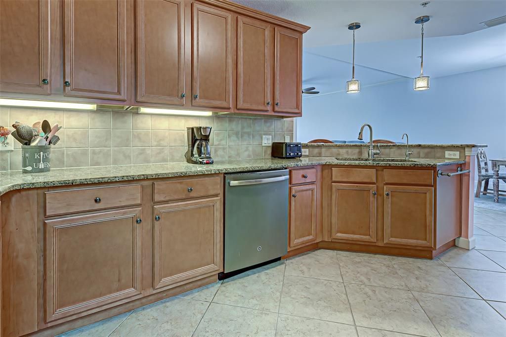 For Sale: $260,000 (3 beds, 2 baths, 1729 Square Feet)