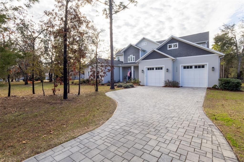 Vendido Recientemente: $999,999 (6 camas, 4 baños, 5808 Pies cuadrados)