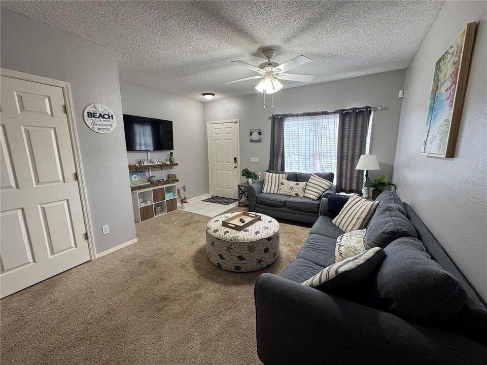 For Rent: $2,300 (2 beds, 2 baths, 1080 Square Feet)