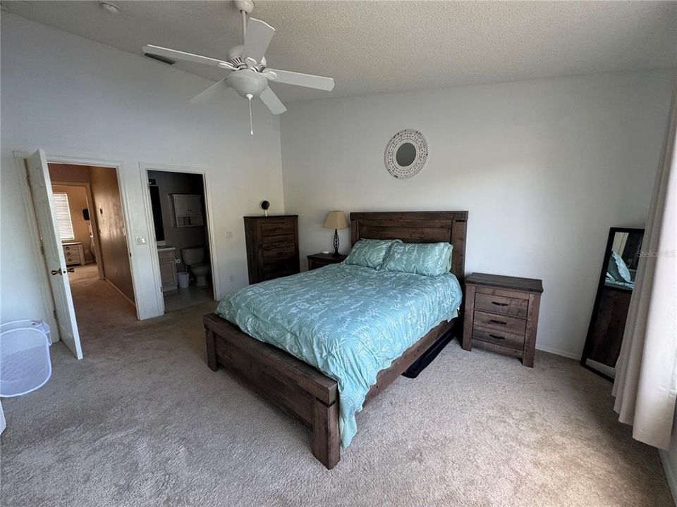 For Rent: $2,300 (2 beds, 2 baths, 1080 Square Feet)