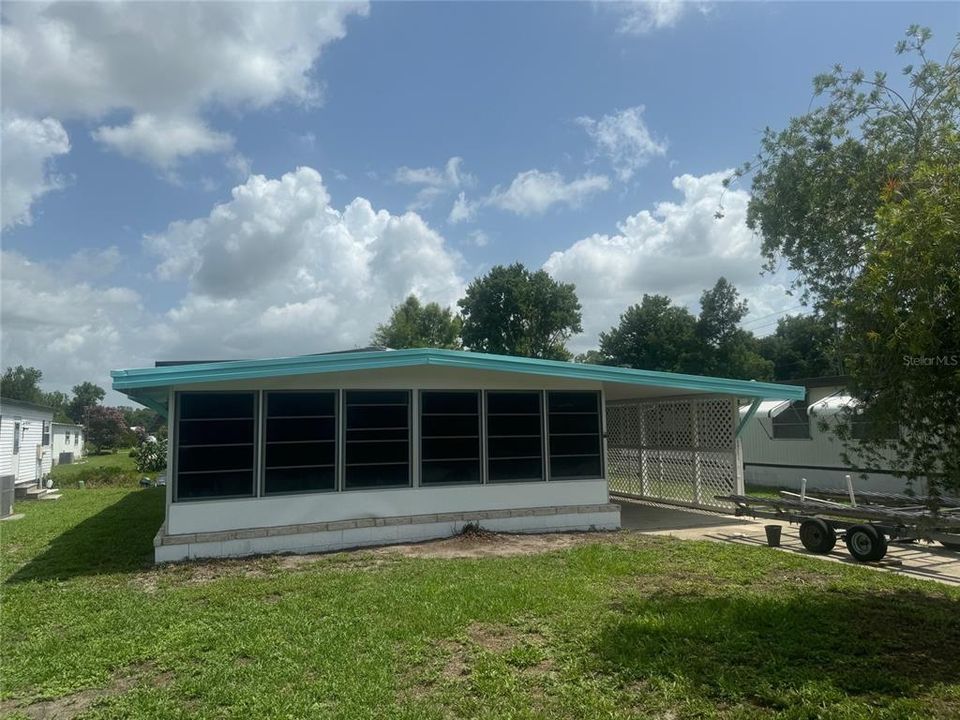 合同活跃: $149,900 (2 贝兹, 2 浴室, 960 平方英尺)