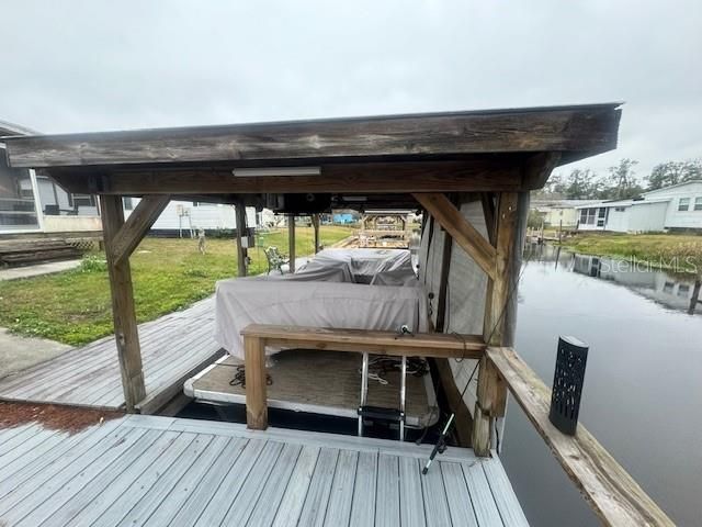 合同活跃: $149,900 (2 贝兹, 2 浴室, 960 平方英尺)