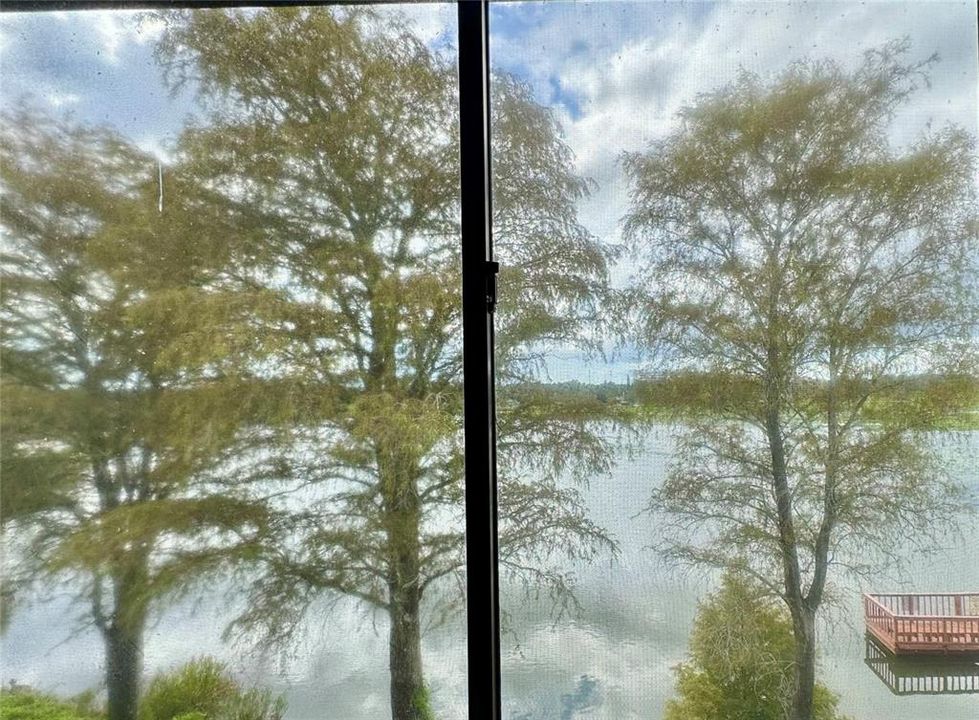 Под контрактом: $150,000 (2 спален, 2 ванн, 1120 Квадратных фут)