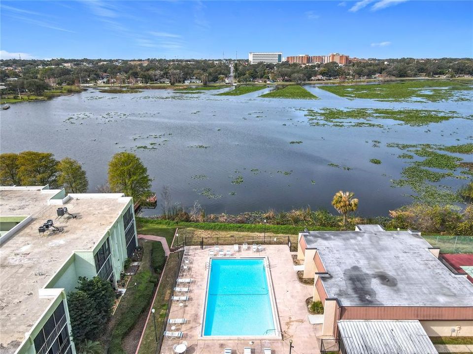 Под контрактом: $150,000 (2 спален, 2 ванн, 1120 Квадратных фут)