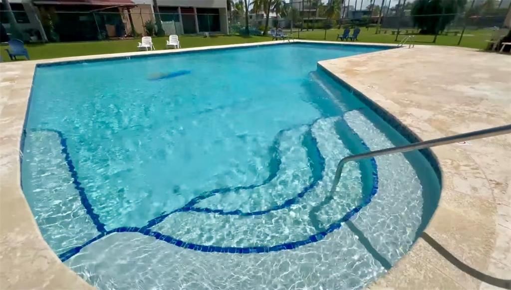 出租: $4,500 (2 贝兹, 2 浴室, 1012 平方英尺)