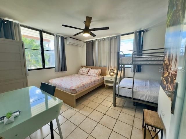 出租: $4,500 (2 贝兹, 2 浴室, 1012 平方英尺)