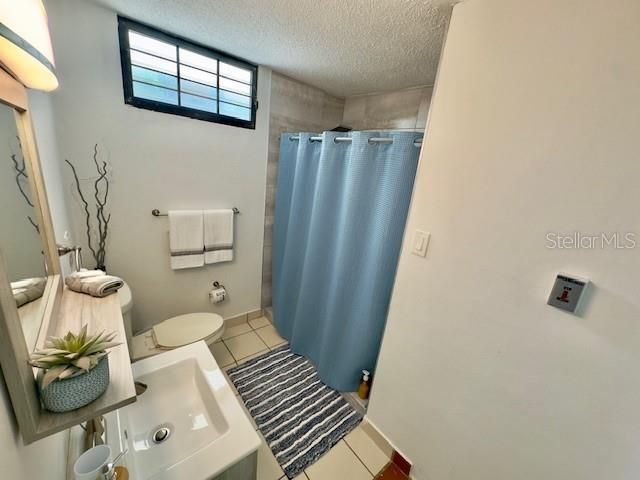 出租: $4,500 (2 贝兹, 2 浴室, 1012 平方英尺)