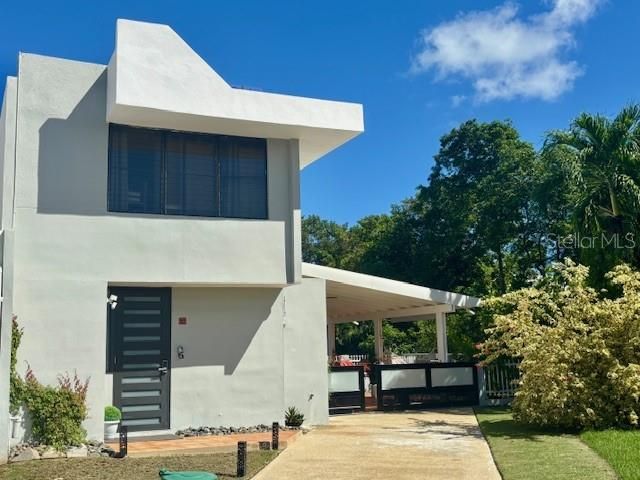 出租: $4,500 (2 贝兹, 2 浴室, 1012 平方英尺)