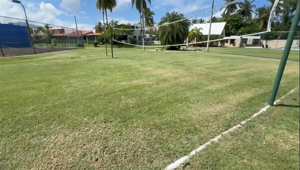 出租: $4,500 (2 贝兹, 2 浴室, 1012 平方英尺)