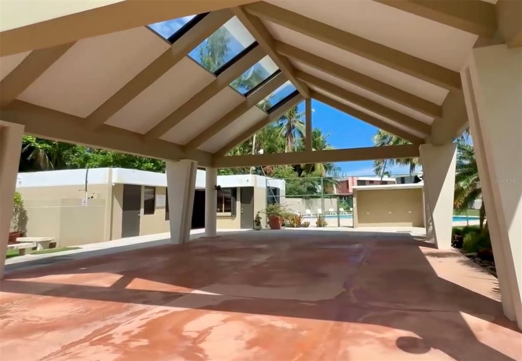 出租: $4,500 (2 贝兹, 2 浴室, 1012 平方英尺)