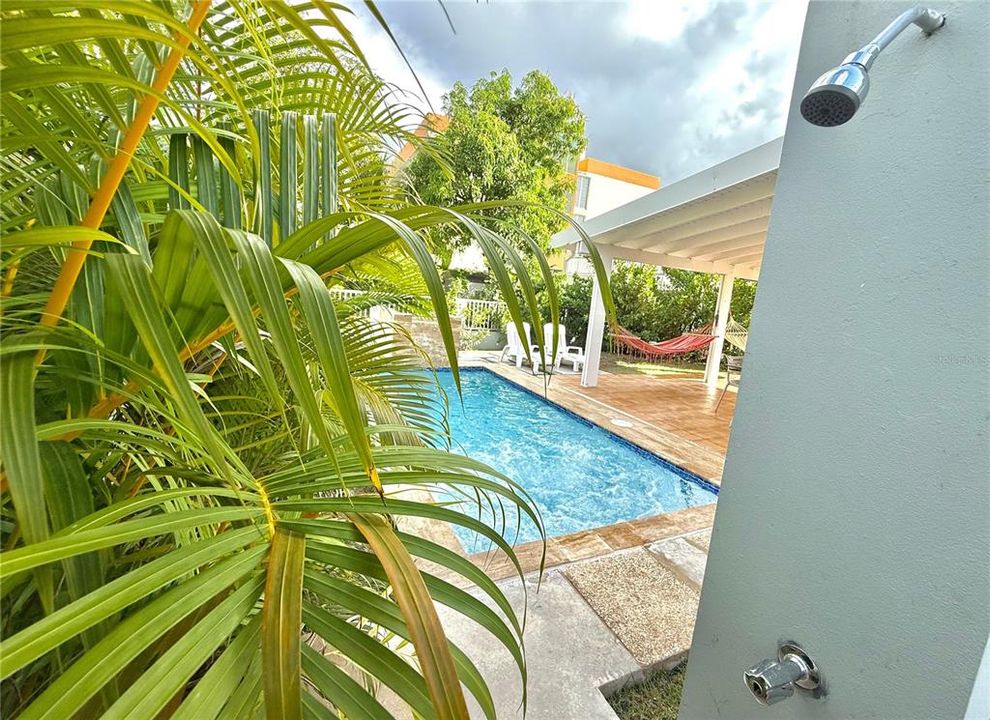 出租: $4,500 (2 贝兹, 2 浴室, 1012 平方英尺)