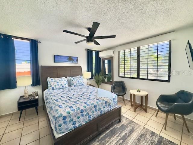 出租: $4,500 (2 贝兹, 2 浴室, 1012 平方英尺)