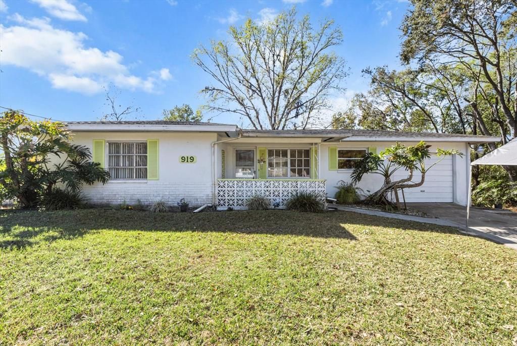 Recently Sold: $160,000 (2 beds, 1 baths, 946 Square Feet)