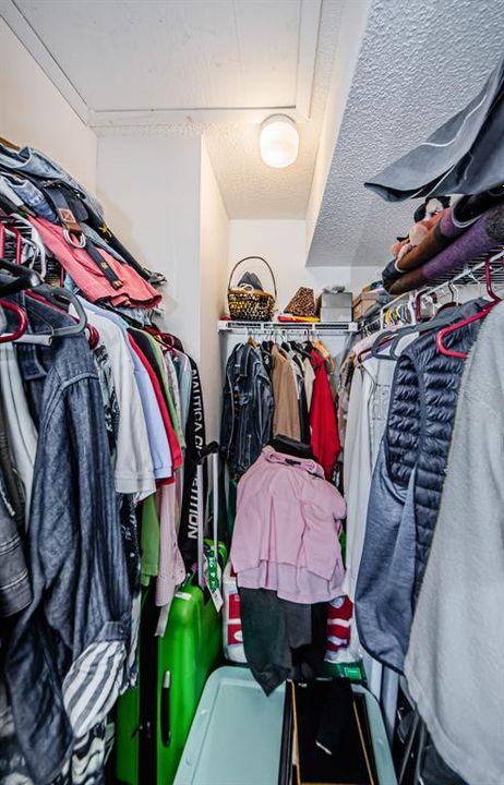 Activo con contrato: $179,999 (2 camas, 2 baños, 1050 Pies cuadrados)